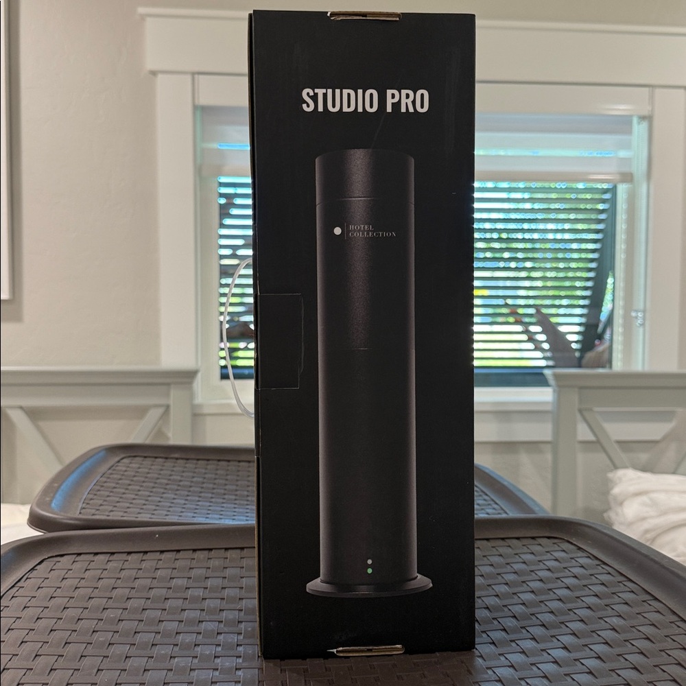 Hotel Collection Matte Black Electric Diffuser - Picture 2 of 3
